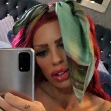 Elsa Frost nude only fans