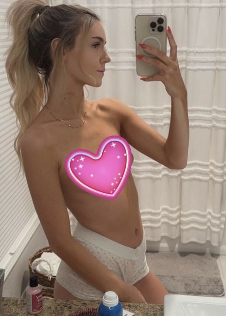 Izzydavispls onlyfans for free