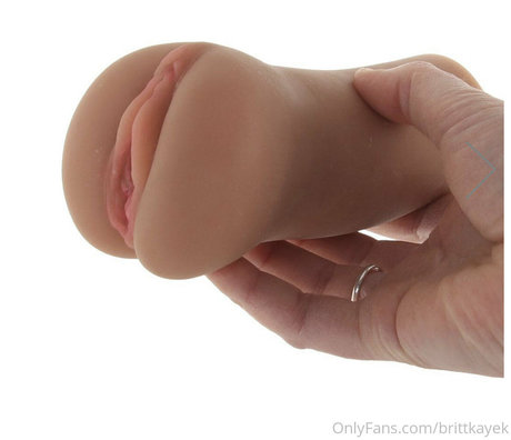 brittkayek onlyfans sexy