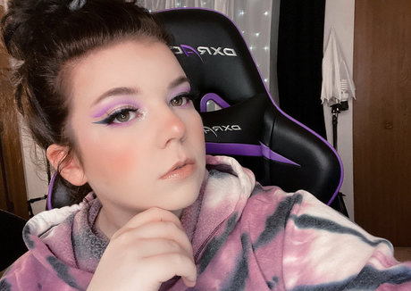 itsahmia naked onlyfans