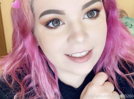 itsahmia boobs onlyfans