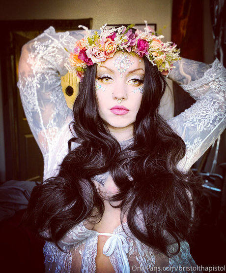 adellaaddams nudes onlyfans