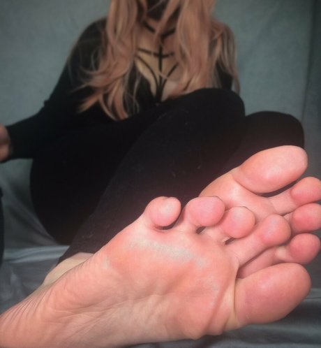 gothmistress onlyfans