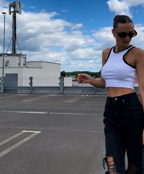 Elenacaro onlyfans pic