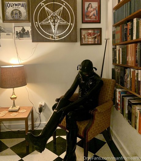 manfromearth onlyfans nude leak