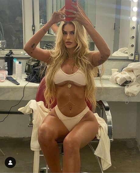 Yasmin Brunet onlyfans content type