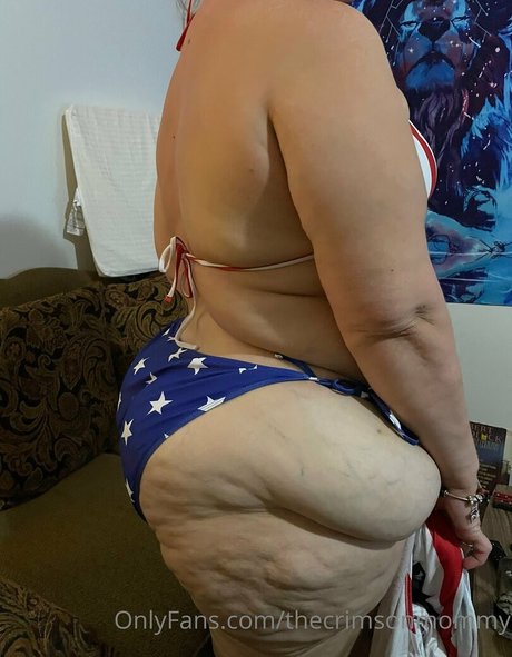 thecrimsonmommy onlyfans posts