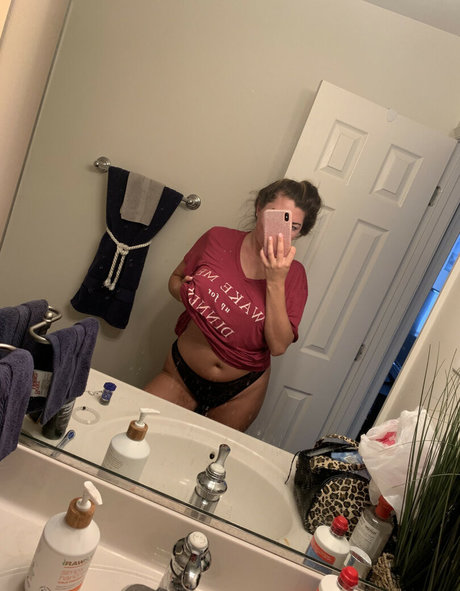 Emilayyy Babayy only fans photos