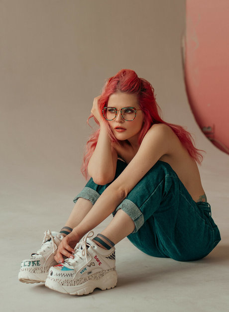 Di Simon onlyfans content type