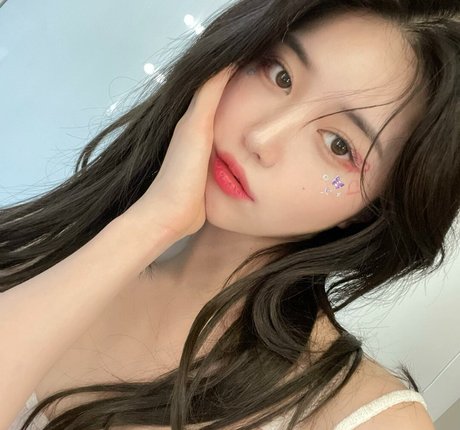 Lee Hayun onlyfans naked