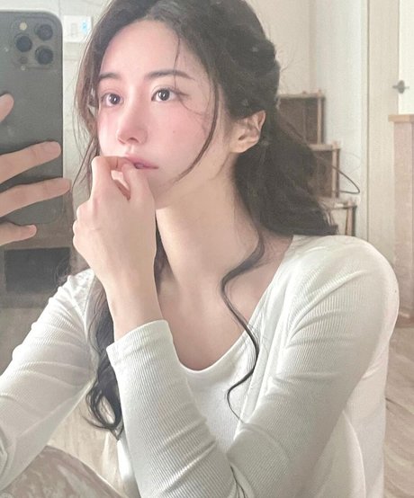 Lee Hayun onlyfans nude pics