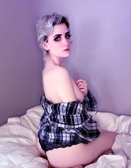 midgescully only fans nude leaks