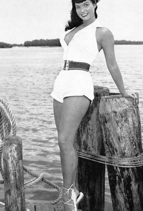 Bettie Page onlyfans porn nude