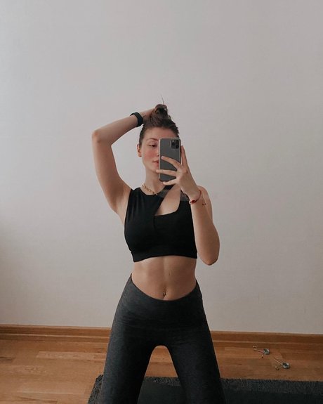 Ilayda Akdogan onlyfans leakd