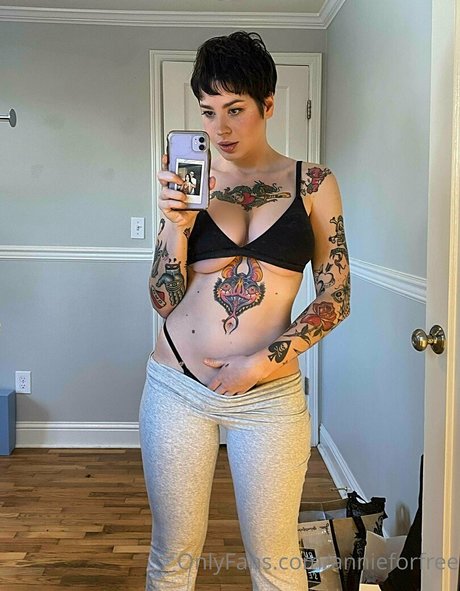 annieforfree feet onlyfans