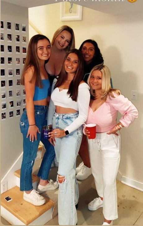 Olivia H nsfw onlyfans