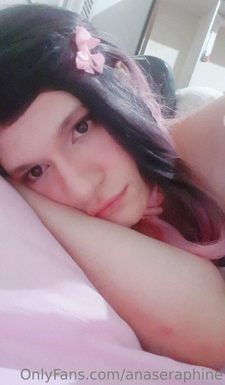 anaseraphine onlyfans striptease