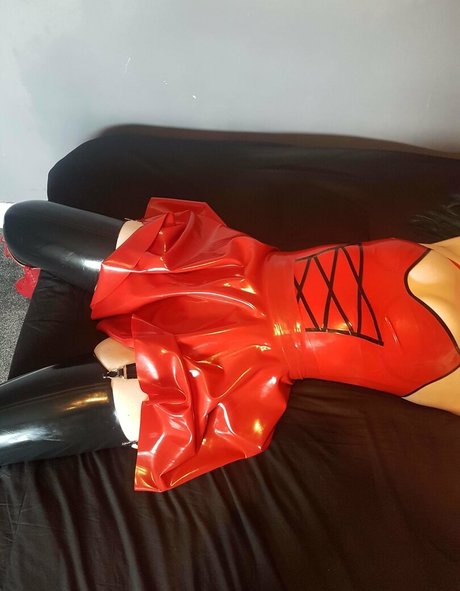 rubber kitty rosa on onlyfans