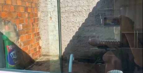 Leila Caetano onlyfans naked