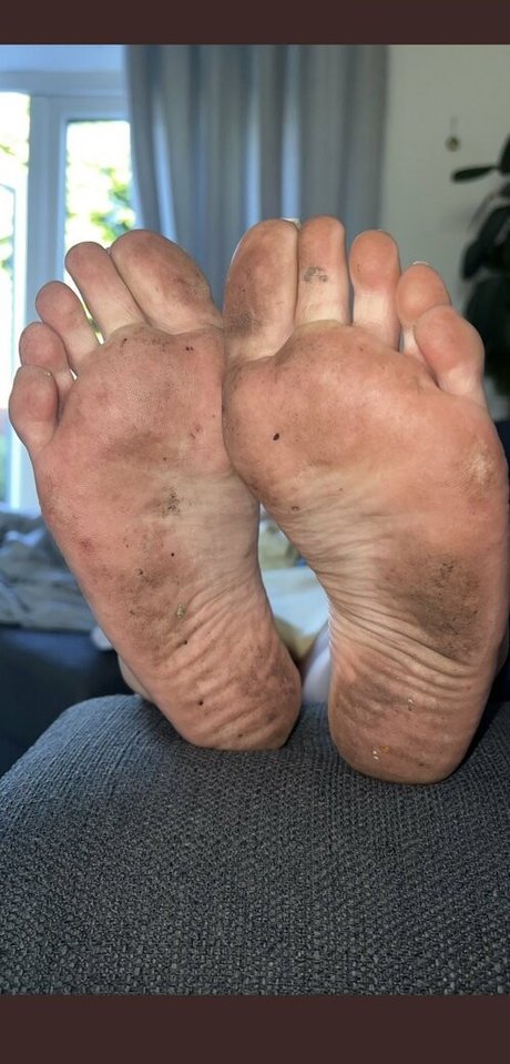 Queen Sarah joi onlyfans