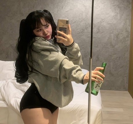 vampireneee onlyfans nude leaked