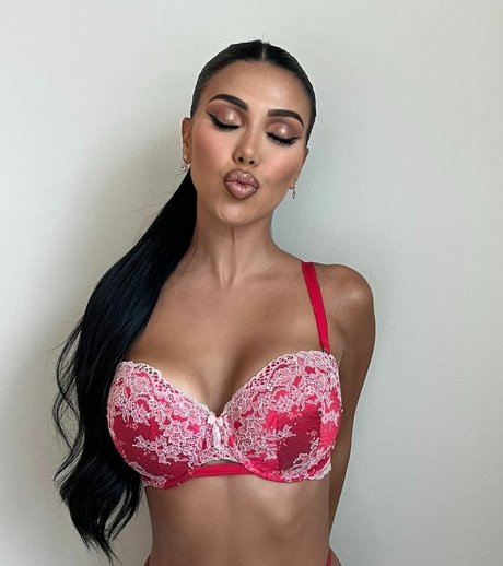 Isabel Raad leaked onlyfans naked