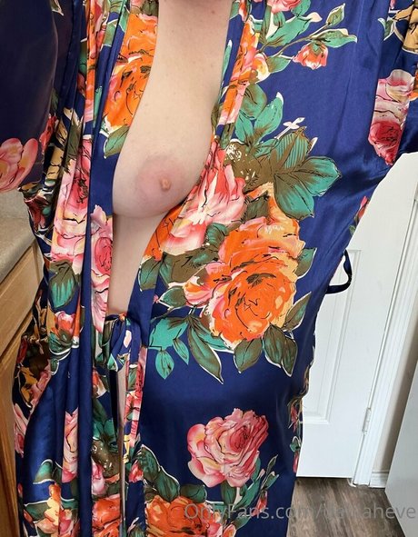 delilaheve onlyfans post