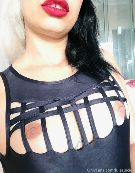 luiesuicide feet onlyfans