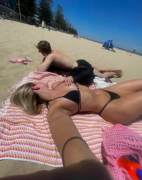 Chlotobin only fans leak nude