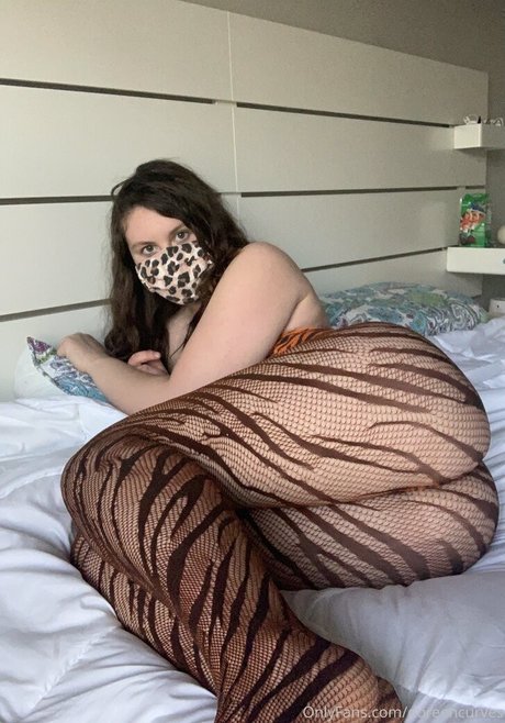 Doreencurves onlyfans.