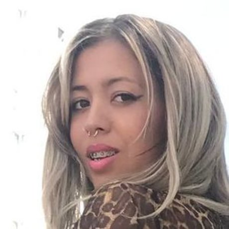 BrunaSantos strip onlyfans