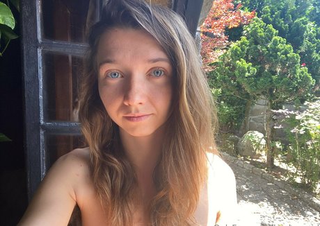 beeboo girl onlyfans nude