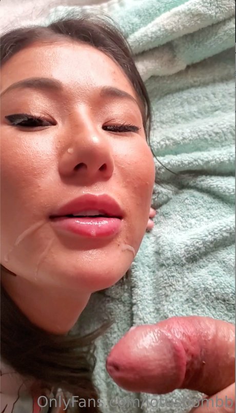 Lotus Bomb new onlyfans leaks