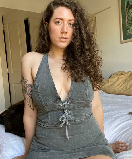 Nicole Quinn onlyfans leajs