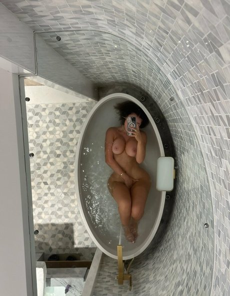 Mikaela Testa pics onlyfans