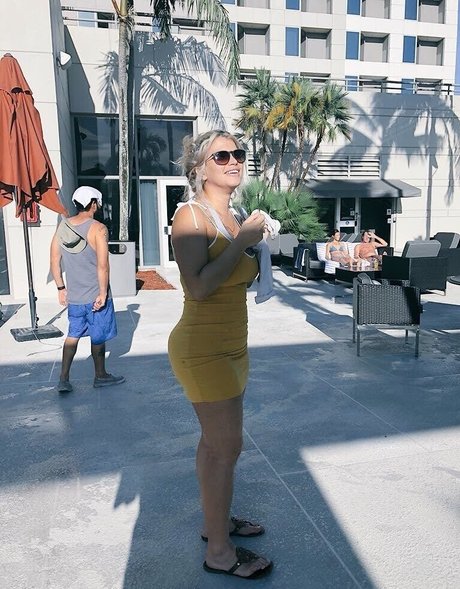 Fyona Ryder nude onlyfans leaks