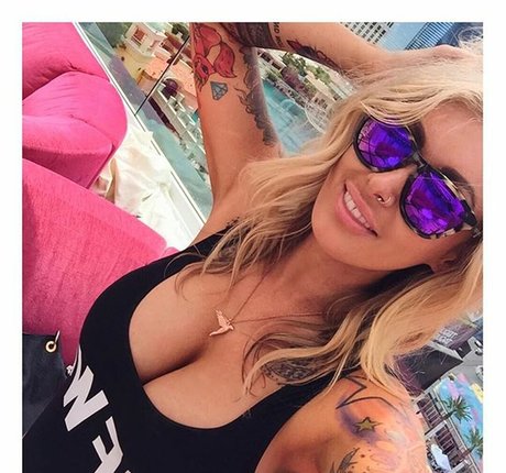 Laura Lux onlyfans ass