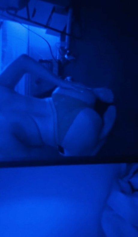 emilypagee onlyfans leajs