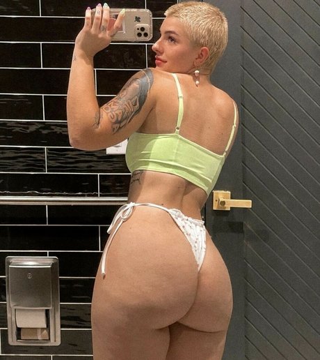 taylorwrenmarie onlyfans uncensored