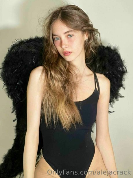 Aleja Crack onlyfans leaked tits