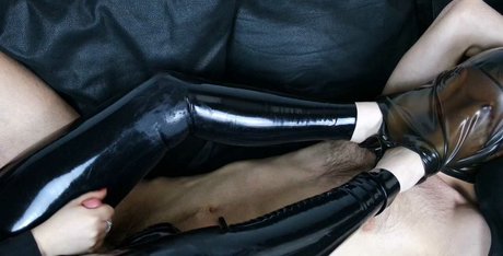 MADAME MATHILDE onlyfans model photos