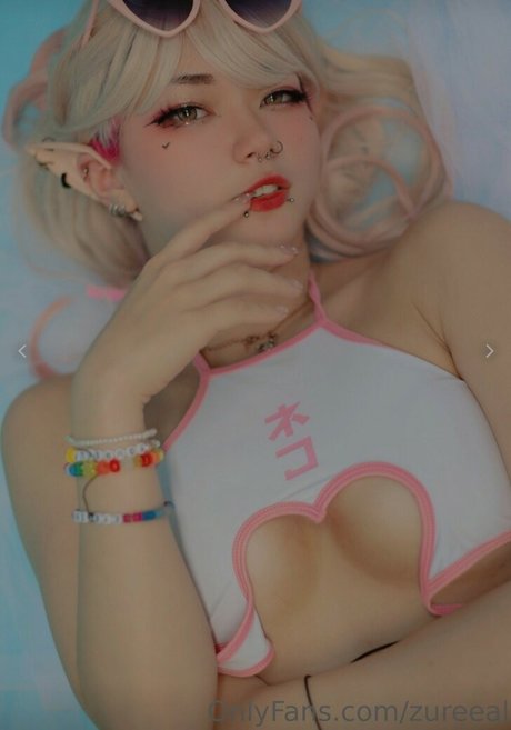 Zureeal onlyfans model photo