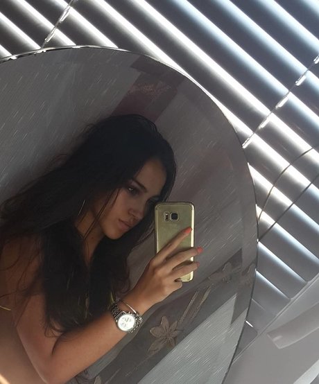 Madalina Mates onlyfans keak