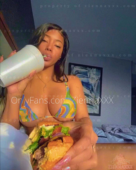 Ziennaxxx onlyfans topless