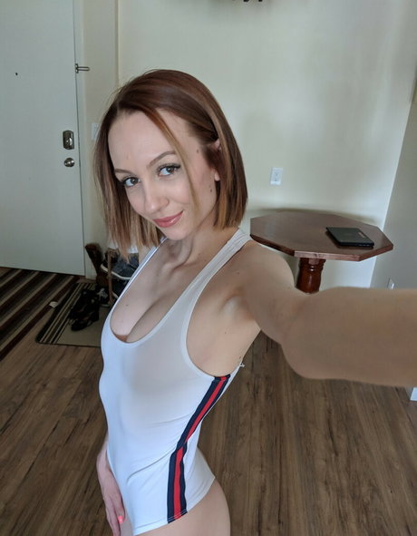 LillyGrips onlyfans photo