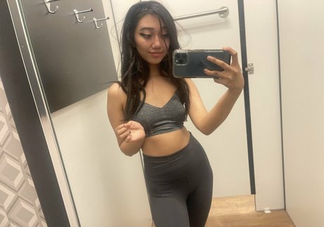 sgirlmonaa leaked onlyfans pics