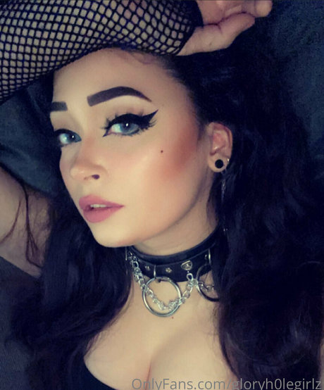 gloryh0legirlz pics onlyfans