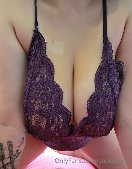 spacepiglet free onlyfans