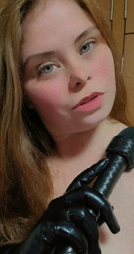 bloodylovely pics onlyfans