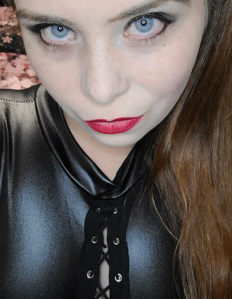 bloodylovely feet onlyfans